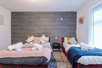 Image de 6br in Castleton|Wifi|Parking|Ideal for Contractors|Longterm Discount Applies