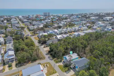 Image de Carolina Beach Gem! Peaceful, Spacious, Updated Home + Golf Cart, Close to Beach