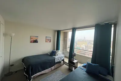 Image de 2 bedroom 2 bathrooms apartment half block from Sta. Lucia subway station