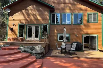 Image de Stay at The Hideaway, a spacious home on a secluded, wooded acre in in Sandpoint