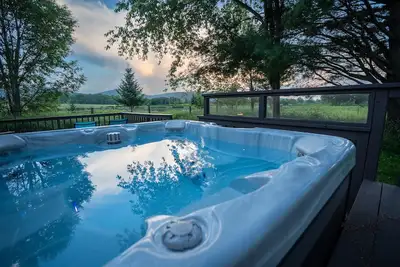 Image de Panorama Point - Gorgeous views, hot tub, theater