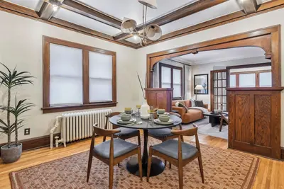 Image de Charming 2-bedroom condo in wonderful Saint Paul with Balcony