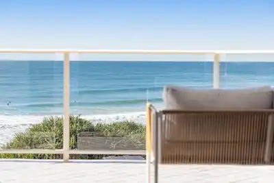 Image de Beautiful Oceanfront Apartment with 180 degree views of First Bay, Coolum Beach.