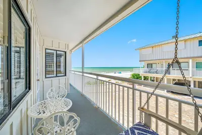 Image de Gulfside Villas #15, 3-bed, 2-bath townhouse with stunning Gulf views.