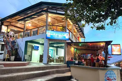 Image de Beautiful, spacious, resort on the beach front.