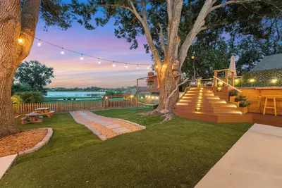 Image de Lakefront Gem Near Clearwater