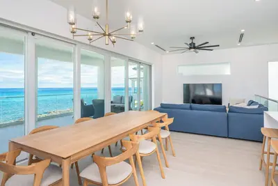 Image de Oceans 9 Luxe 4 Br Villa / West Bay