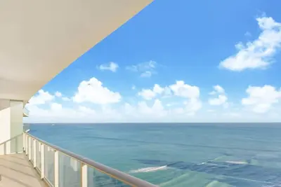 Image de Luxury Beach Penthouse with Ocean View and Pools