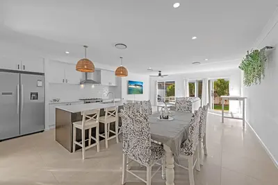 Image de Stylish Newport 4-Bed Stay with Bbq & Study Nook