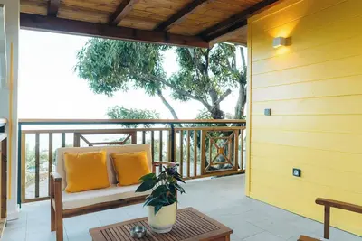 Image de Les Ti Kaz d'Auguste ★★★ - L'Avocat Ii