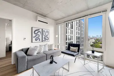 Image de New 4 King Bed / Family Ready Apartment