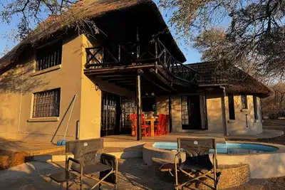 Image de 3-bedroom villa in lovely Marloth Park with WiFi, Ac