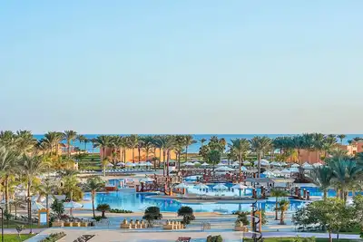 Image de Relax in Style |3 Rooms, Coral Adventures, Spa Pampering & Seafront Pool Lounge