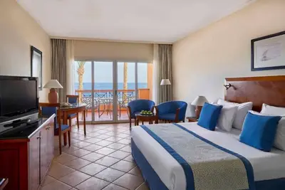 Image de Snorkel by Day, Spa by Night | All-Inclusive Getaway, 3 Ocean-view Rooms