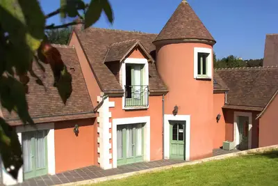 Image de Villa de charme pour 9, sur le Golf de Bellême