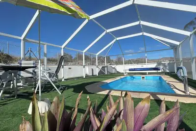 Image de Casita Está AquĂ, cozy and comfortable cottage with pool in quiet area