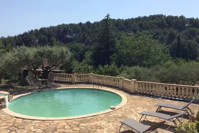 Image de Maison en Provence, Le calme a 15 mn des plages, Ă 20 mn d'Aix et Marseille.