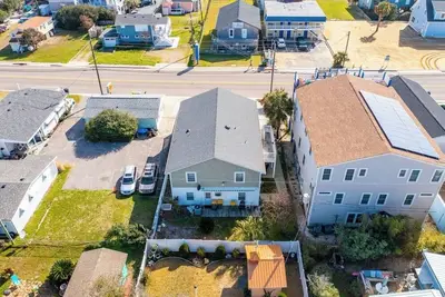 Image de Ocean view Cozy 2-bedroom apartment in lovely Kure Beach with WiFi, Ac