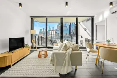 Image de Lacrosse - Perfect Cbd Apt on La Trobe w/ parking!