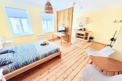 Image de Stylish Studio Apartment with Free Parking & Fast Wi-Fi