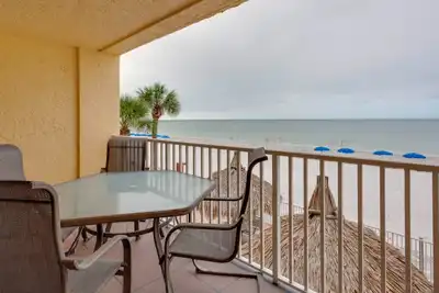 Image de Ram Sea 108 is a Silver 1- bedroom 1 bath Gulf Front Condo