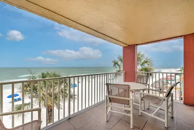 Image de Ram Sea 209 is a Silver 2-bedroom 2 bath Gulf Front Corner Condo