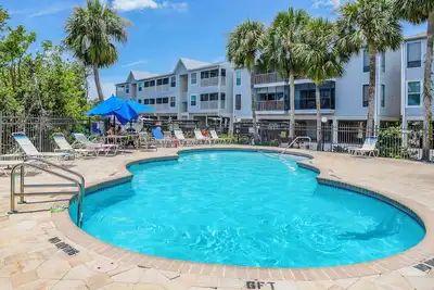 Image de Your Perfect Florida Gulf Coast Escape - Mangrove Setting & Modern Luxury