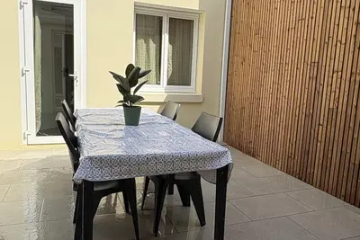 Image de Maison neuve avec cour en bord de mer
