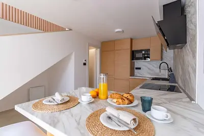 Image de Villa romantique 1 chambre pour deux : piscine, jacuzzi et sauna, barbecue!