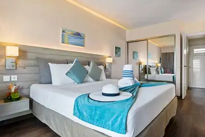 Image de Relaxation Meets Adventure | Beachfront Stay w/ Views & Water Sports