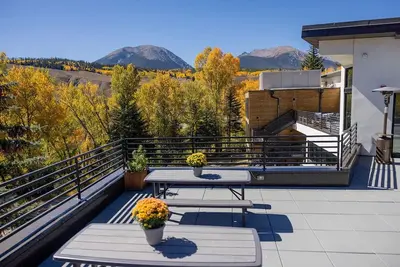 Charming Room Near Silverthorne's Best Ski Slopes! Pets Allowed!