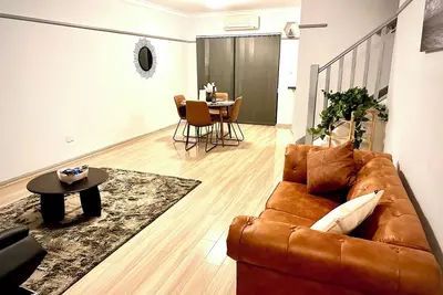 Image de 2br Northmead | Free Parking | Near Hospital & M2