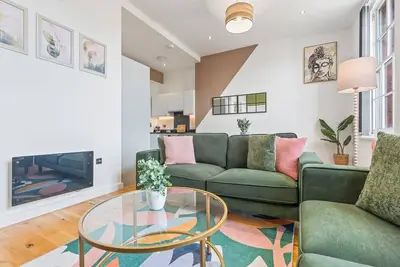 Image de 2 Bedroom Spacious Apt | Jq | Central Birmingham