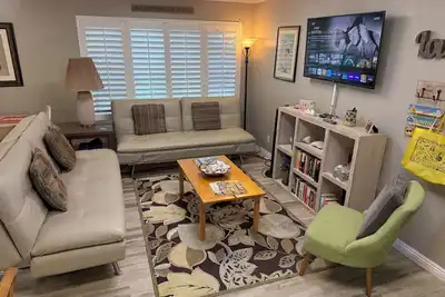 Image de Welcoming One Bedroom Ground Floor condo with WiFi in charming Carpinteria