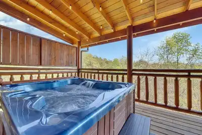 Image de Rustic Retreat – Jacuzzi, Fireplaces & Views