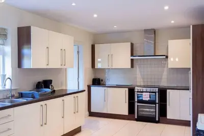 Image de The luxury, self-catering townhouses boast elegant decor and modern.