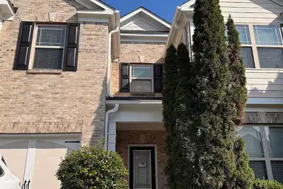 Image de Spacious, Safe, Luxurious, Family-Friendly, 4-Bedroom House 2 miles from I-85