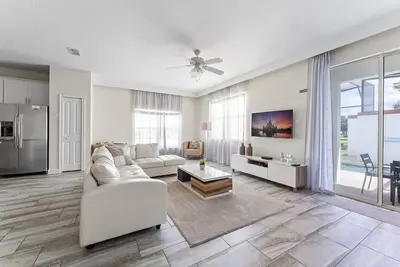 Image de Disney Getaway! Villa with Private Pool & Hot Tub. Book Now! #Slr502