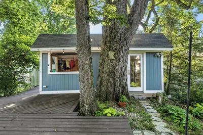 Image de Secluded River-Front Cottage in the Heart of Indianapolis with Hot Tub