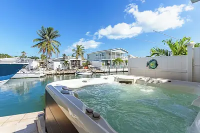 Image de Keys Getaway on a canal with Great Views