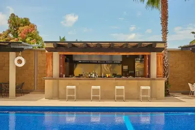 Image de Central Cabo Stay – Minutes to Marina, Beaches, Dining | 2 Spacious Units