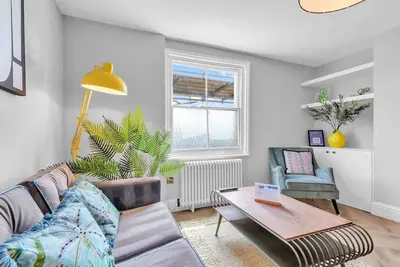 Image de Hove Alone 5 | Top Floor | By My Getaways