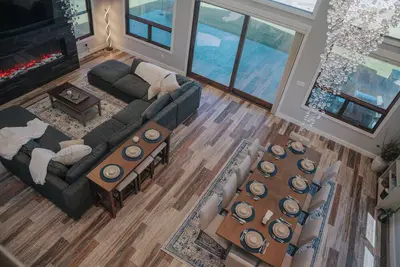 Image de Luxury Mission Valley Retreat - Views, Firepit, Game Room, Hot Tub, Sleeps 16
