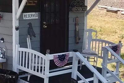 Image de Welcoming cabin with Ac in charming Glide