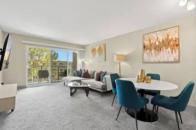 Image de Seaside Serenity 1br by the boats Marina Del Rey