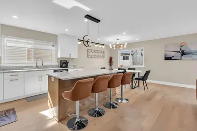 Image de Stay Awhile! Spacious Home w/ All You Need
