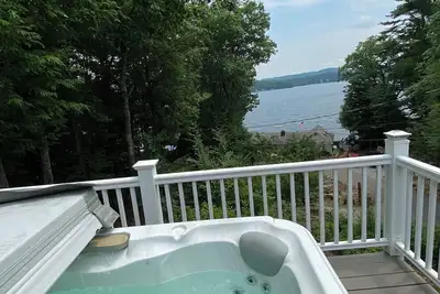 Image de Amazing View~Hot Tub 2-bedroom house in enchanting Alton Bay~Lake Winnipesaukee