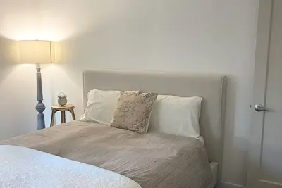 Image de 3-bedroom house in charming Alameda