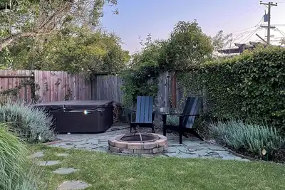 Image de Garden Oasis ~ \n3-bedroom house in charming San Rafael with a beautiful backyard