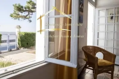 Image de Charmante maison fourasine face à l'océan